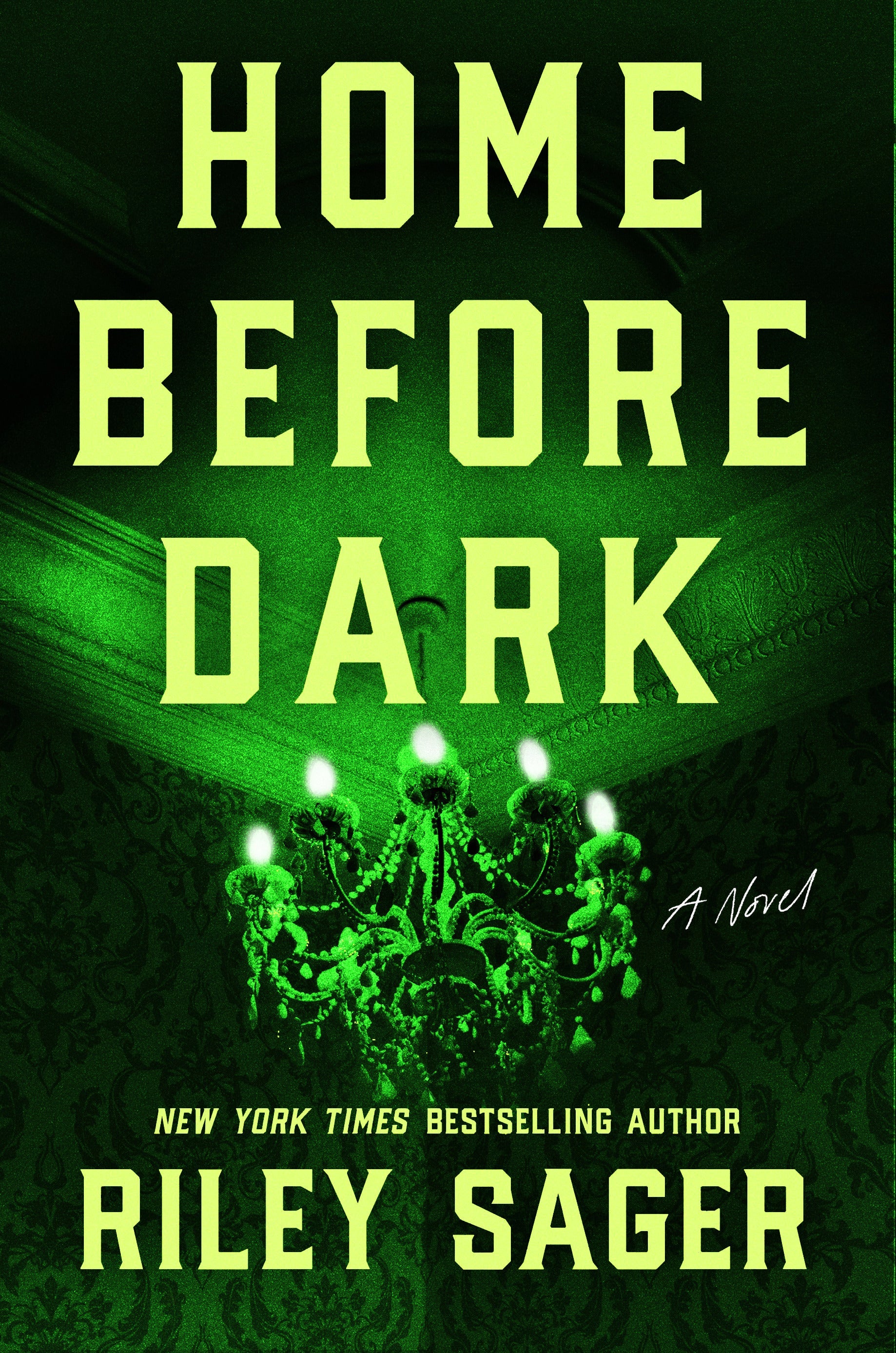 Book cover of 'Home Before Dark' by Riley Sager